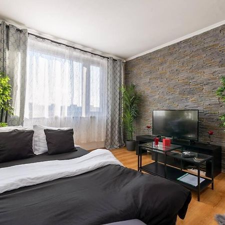 Spacious And Bright Flat Between Airport & Center Leilighet Budapest Eksteriør bilde