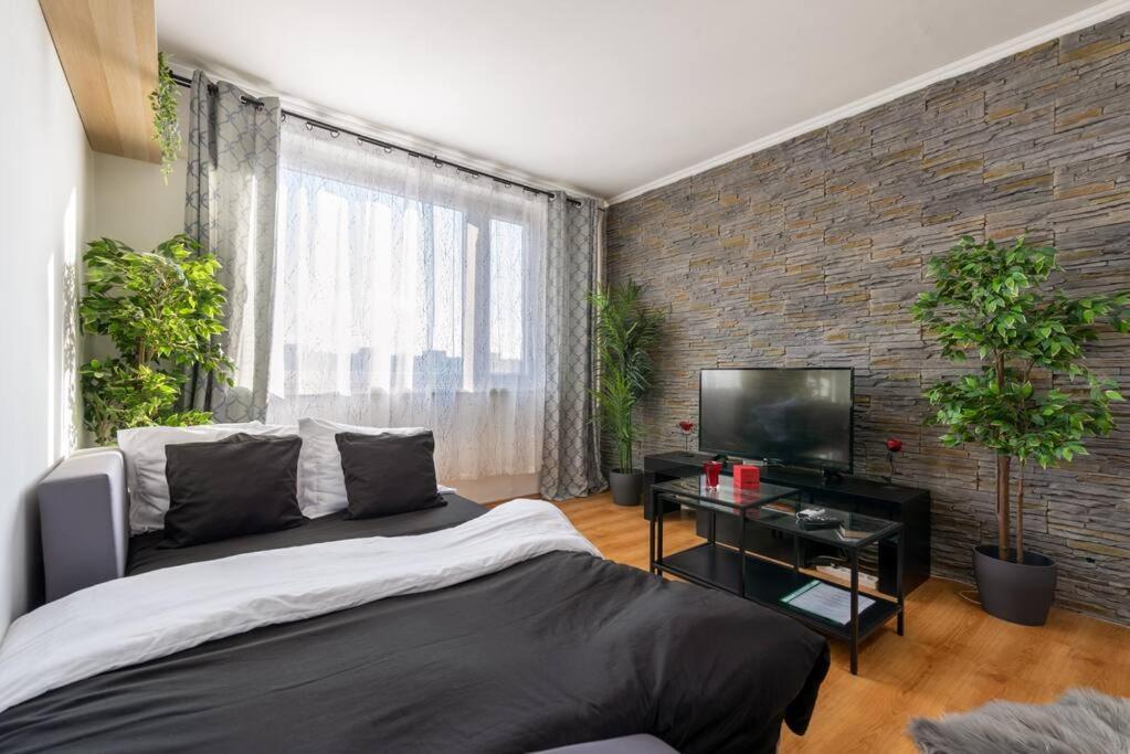 Spacious And Bright Flat Between Airport & Center Leilighet Budapest Eksteriør bilde