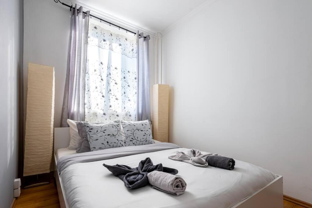 Spacious And Bright Flat Between Airport & Center Leilighet Budapest Eksteriør bilde